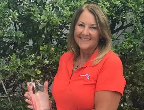 Renee Se Sales Region 6 Award