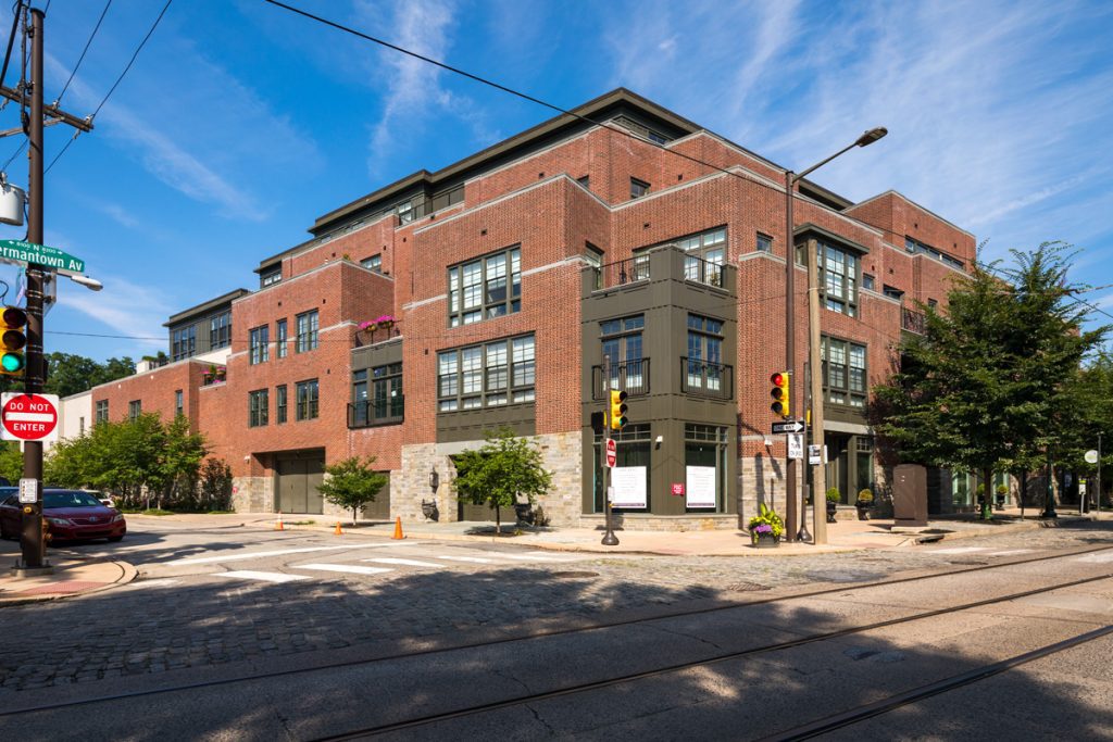 20786 8200 Germantown Ave 001